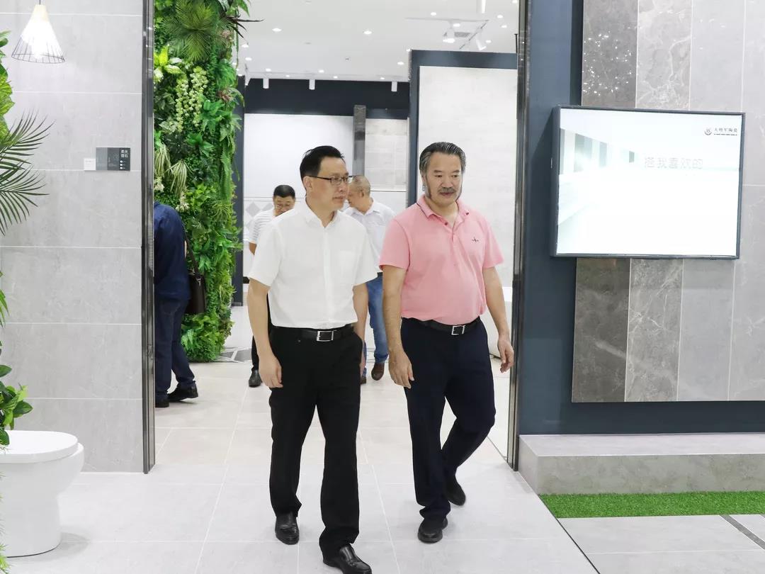 頭條丨衡陽政府考察團(tuán)再度走進(jìn)將軍企業(yè)，共商發(fā)展未來！
(圖2)