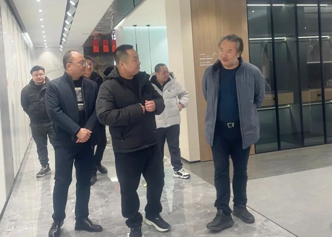 戰(zhàn)略牽引，直擊一線丨將軍陶瓷集團柳朝陽董事長深入走訪終端市場(圖5)